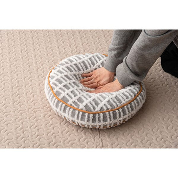 ラウンド ボアチェック クッション 約W34×D34×H16cm グレー 背もたれ用 腕置き お昼寝枕 完成品
